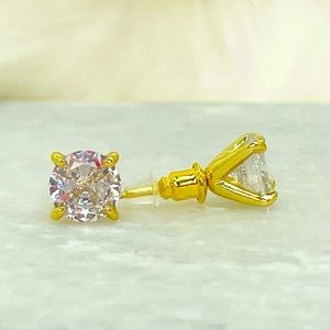 18k Yellow Gold Plated Cubic Zirconia Stud Earrings Stone Size: 8mm